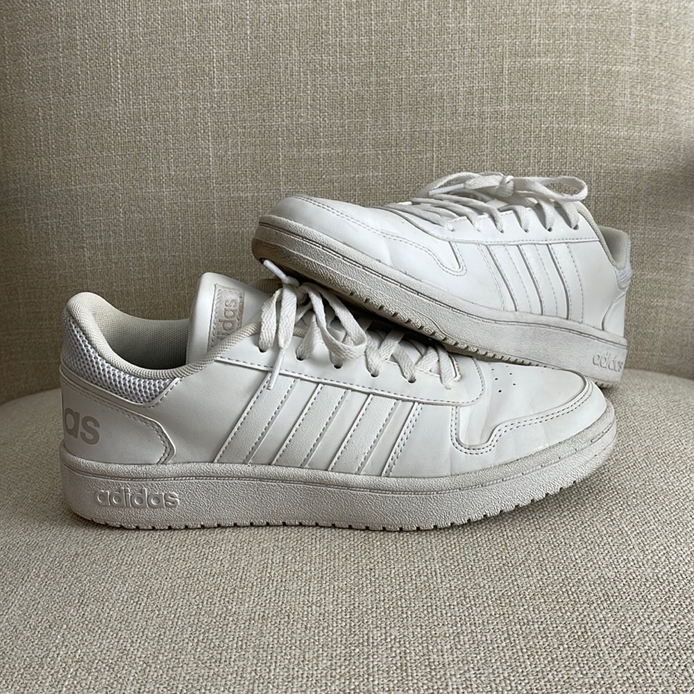 Adidas Sneakers
